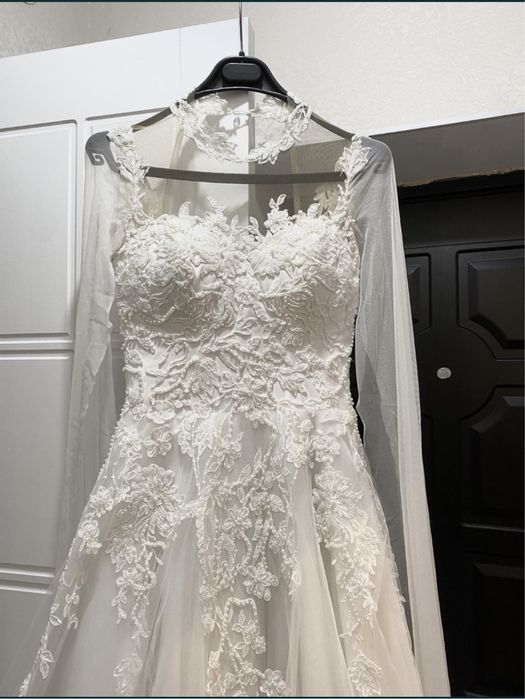 Свадебное платье 70000