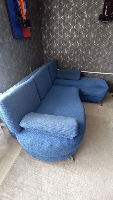 Продам диван угловой б/у