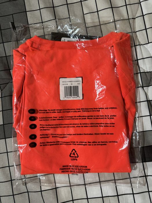 Прилепнала тениска за фитнес Under Armour