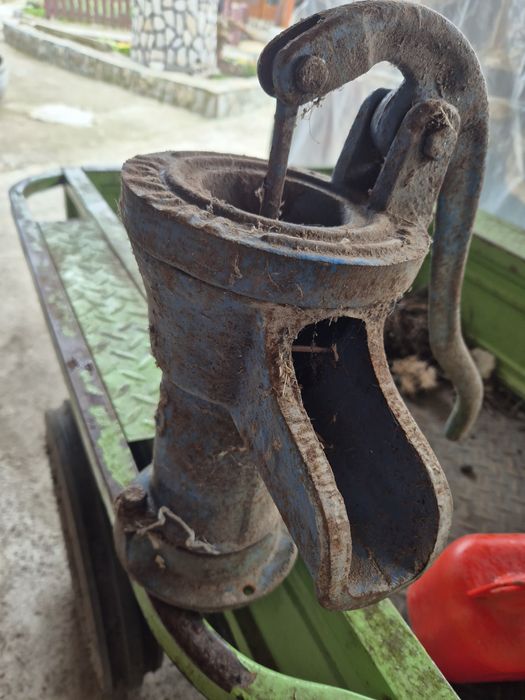 Градинска ръчна помпа