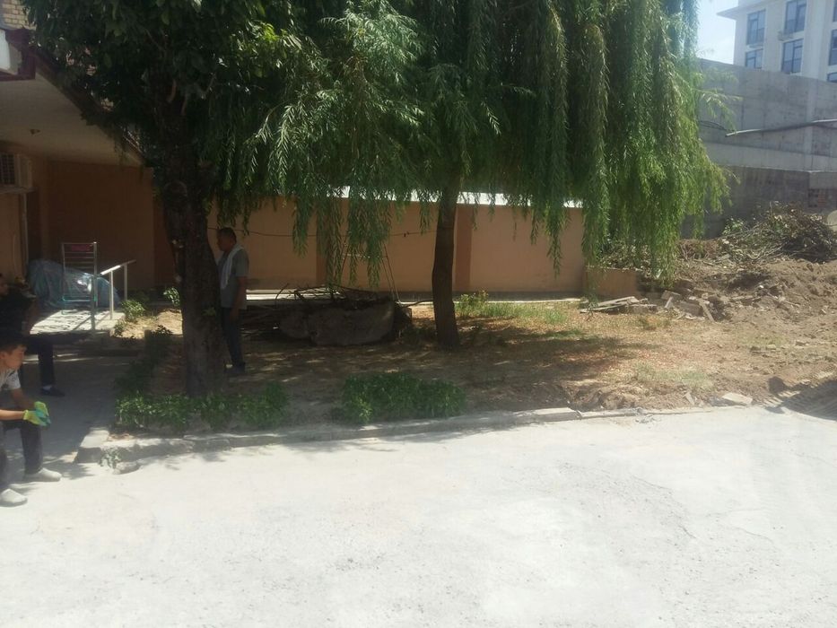 Yer sotiladi 11 sotix manzil shaxristanskida telebashniyada