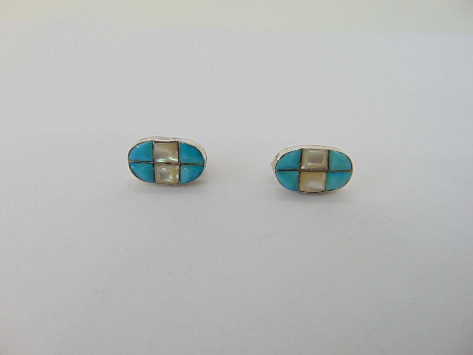 Cercei zuni din argint cu sidef si turcoaz