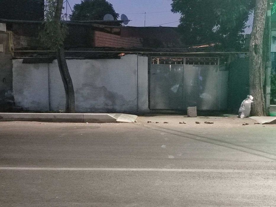 Продаю дом в Мирабадском районе,рядом Blak Tower,Cortyard,Uzum,