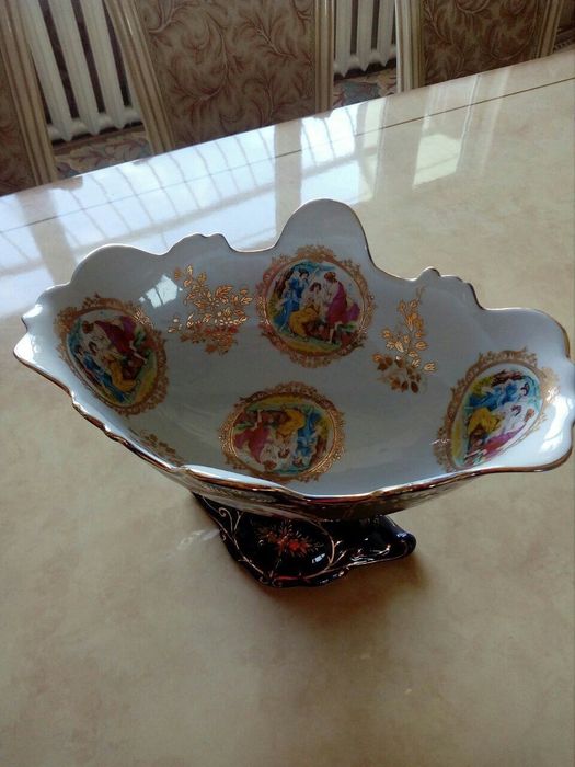 Срочно мева ваза сотилади