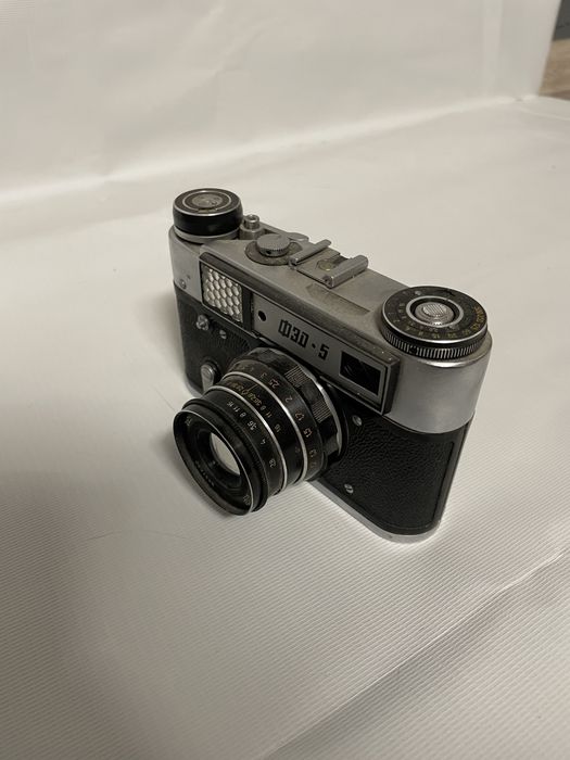 Фотоаппарат ФЭД-5 в хорошем состоянии, с объективом И-61Л/Д