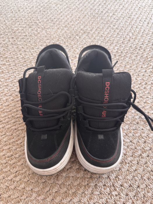 Продам обувь DC