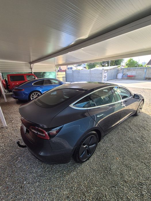 Tesla model 3 80000 km