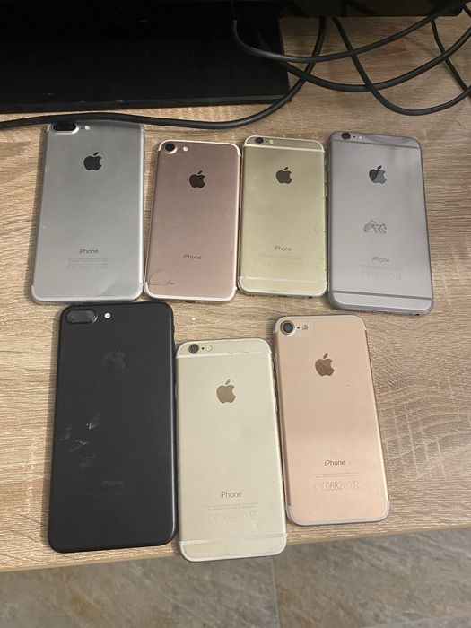 Lot telefoane APPLE  iphone  7 bucati defecte se aprind 7,7plus 8plus xr de piese