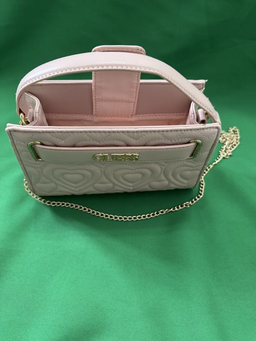 Сумку женскую Guess оригинал продам