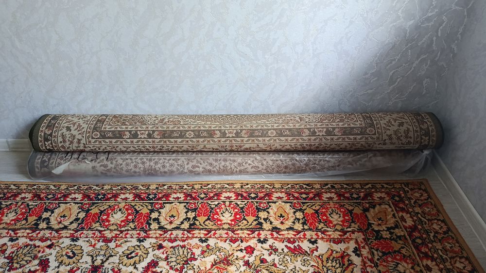 Продаю ковер б/у