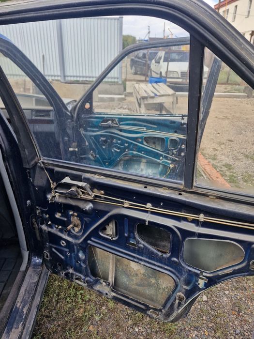 Продам Mersedes W124 на разбор полностью