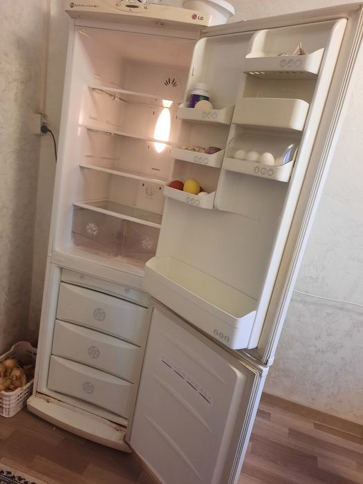 Холодильник б/у продам