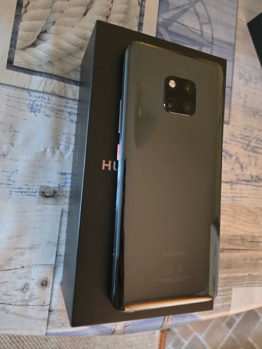 Huawei Mate 20 Pro + калъф
