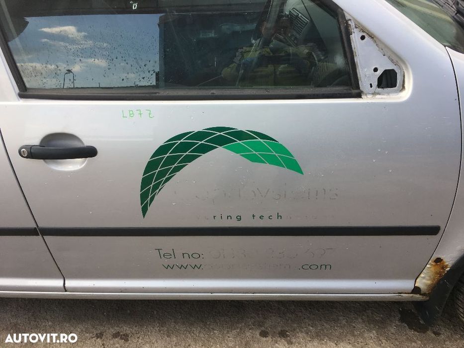 Usa / Portiera Dreapta Fata VW Bora 1998 - 2005 Cod Culoare LB7Z