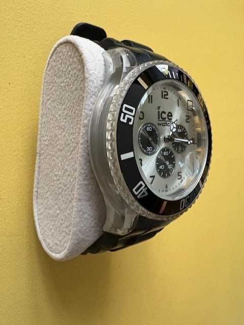 Ceas barbatesc de mana ICE WATCH, purtat foarte putin