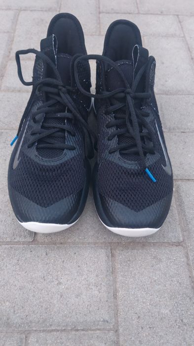 Nike LeBron Witness 4