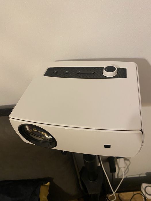 Videoproiector Loosafe YG430 WiFi,