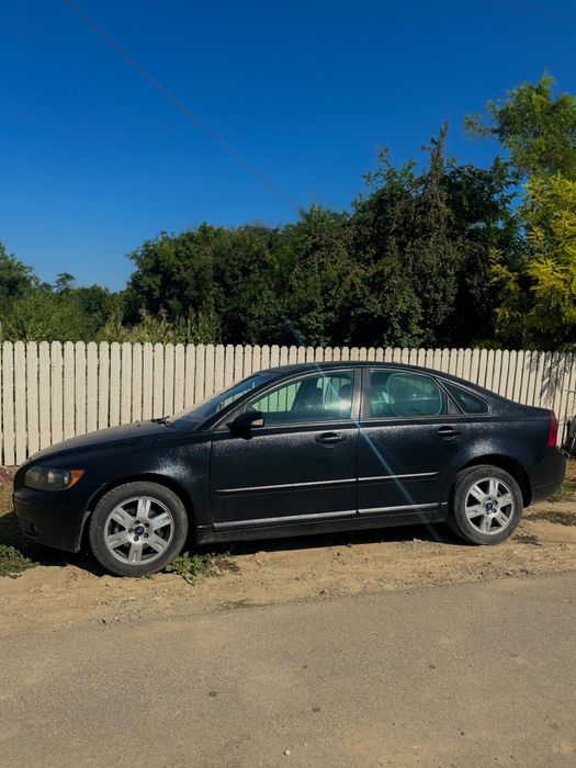 Mă vinde Volvo s 40
