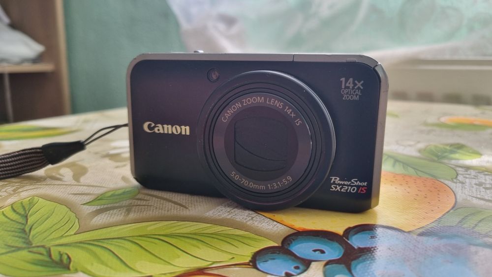 Aparat foto Canon powershot sx210 is 14x zoom