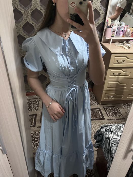 Нежное голубое платье