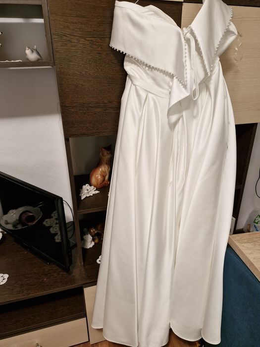 Vând rochie de mireasă