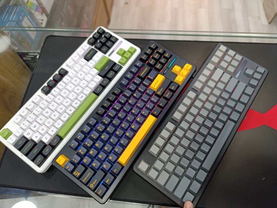 AULA HyperX Logitech klaviatura mishka naushnik