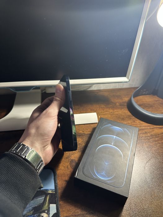 Iphone 12 pro с коробкой