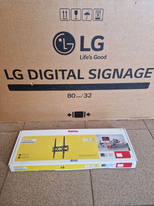 LG екран 32" Digital Signage 32SM5KE-B - неупотребяван