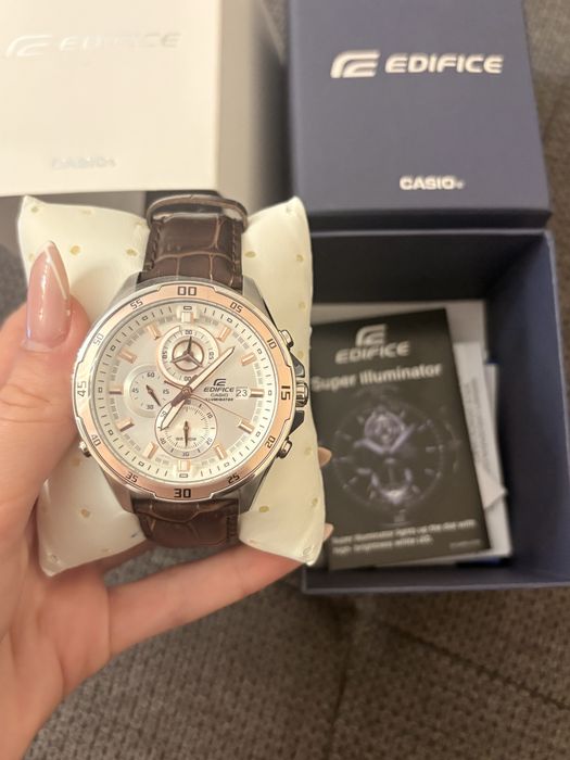 Чисто нов часовник  Casio Edifice