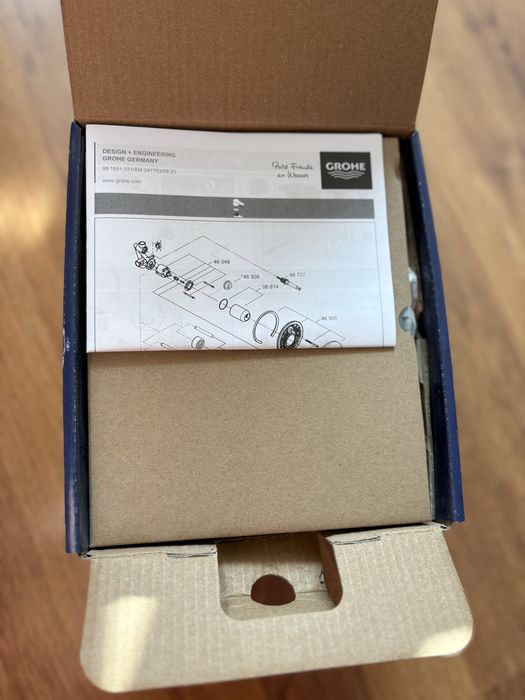 НОВ!!! Grohe EUROSMART смесител за вграждане за душ/ Черен мат