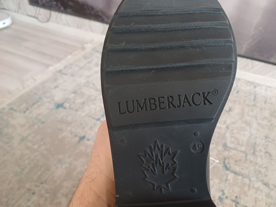 Продам кожаные ботинки