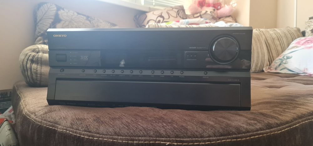 Ресийвър Onkyo TX-SR875 Много мощен