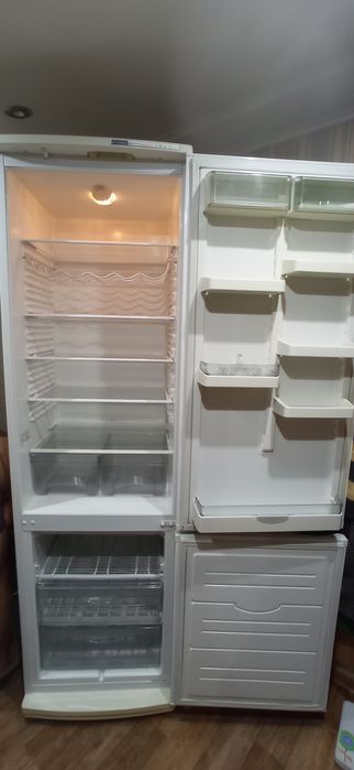 Продам НЕрабочий холодильник. Требуется ремонт