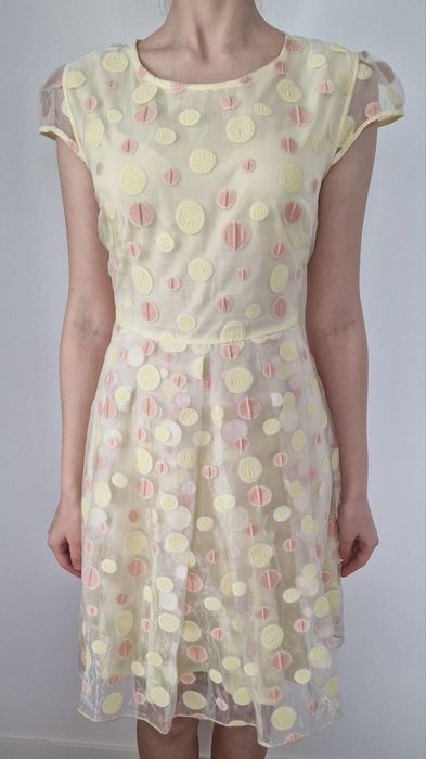 Официална детска рокля- тинейджърска ( с тюл на точки , жълта)