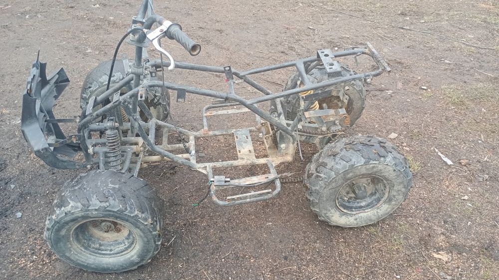 Vând cadru ATV 125