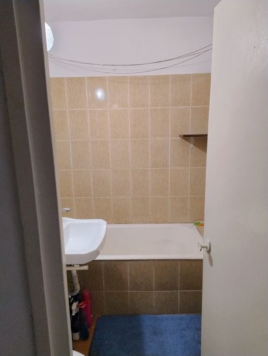 închiriez garsonieră,33mp,Obcini