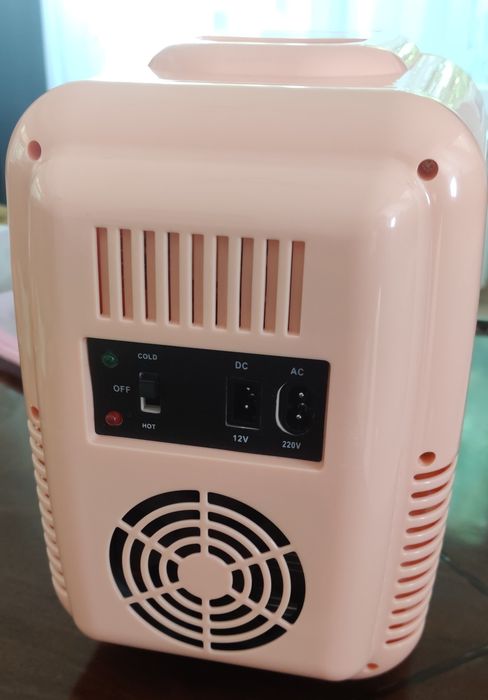 Mini frigider cosmetice Soft Peach Meloni, dubla funcție de încălzire și răcire,4 litri,nou