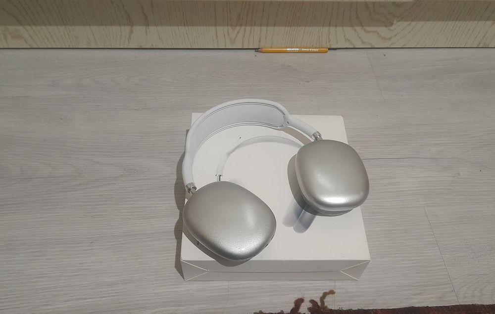 Simsiz naushnik p9