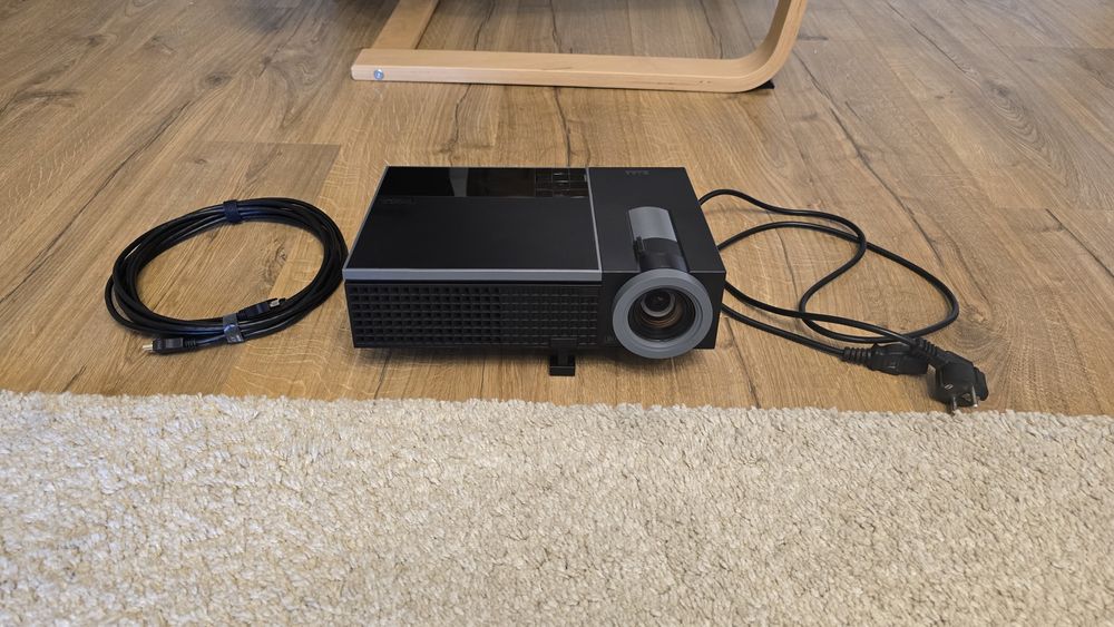 Videoproiector Dell 1610HD – Lampă nouă, stare foarte bună