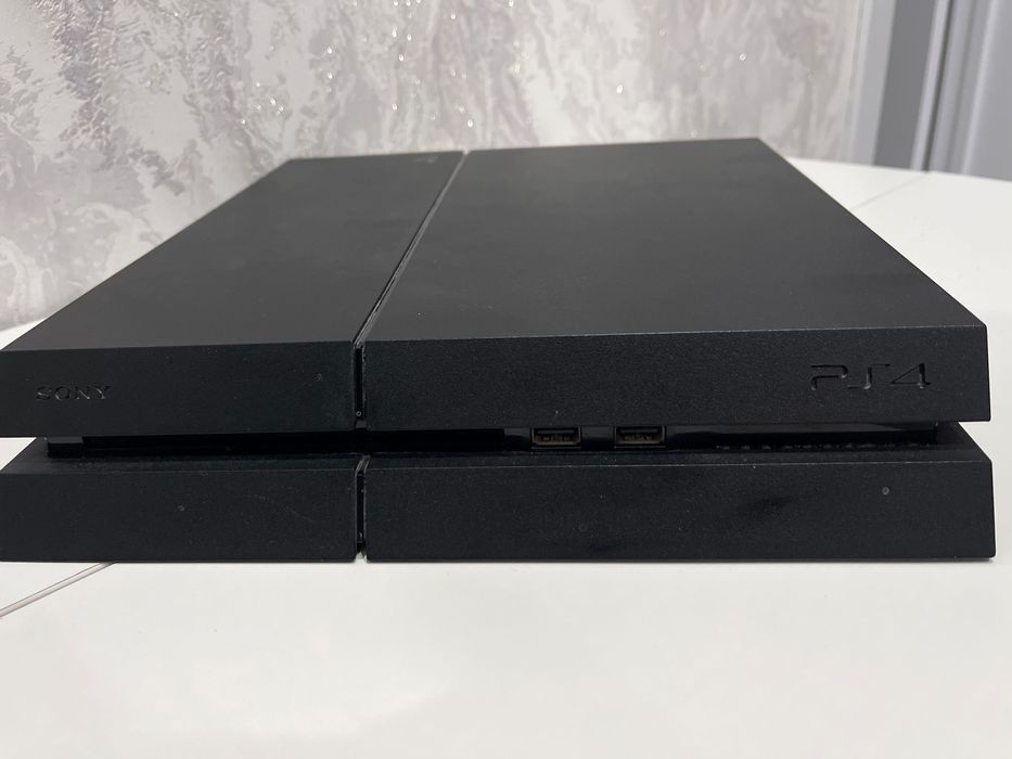 PlayStation 4 продается