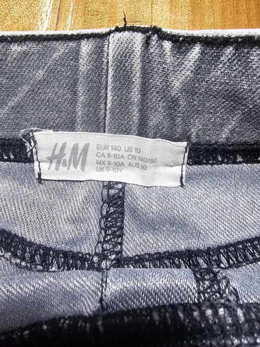 Продам брючки для девочки