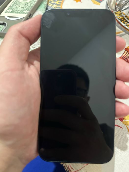 Айфон 13 в идеальном состояние !