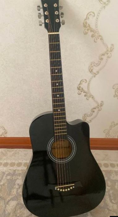 Акустическая гитара