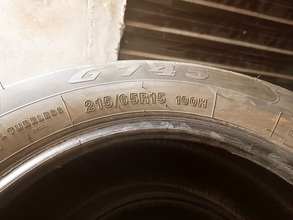 Одна шина в отличном состоянии