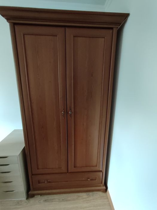 Шкаф для одежды продам