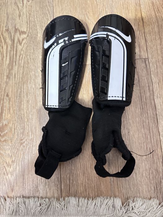 Щитки детские Nike