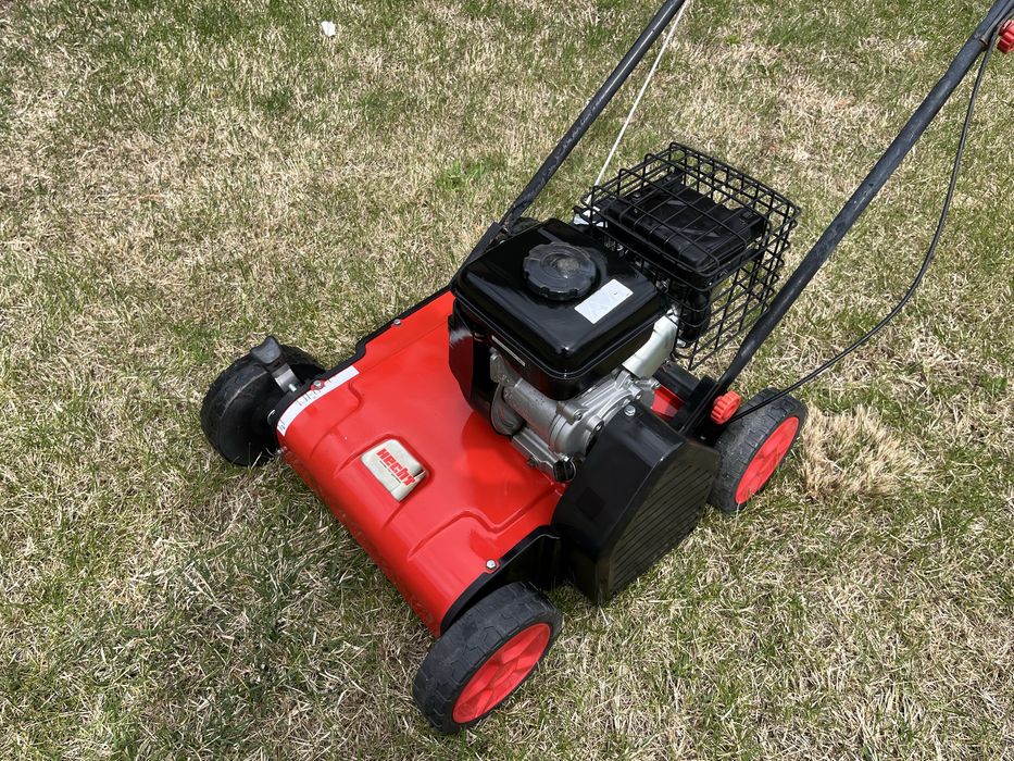 Бензинов Аератор Вертикулатор Hecht 1.7kw. Внос Германия