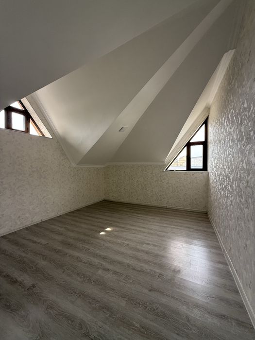 Срочно продаётся 2-сотих 5-комн участка в Сергели Ханабад