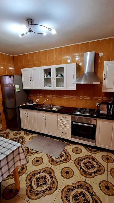 Casa curte gradina