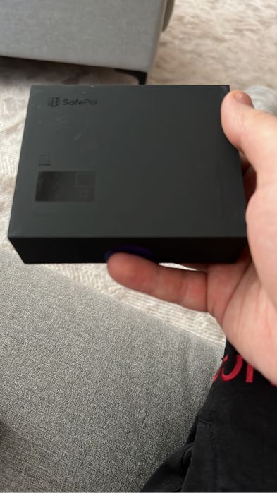 Аппаратный кошелек SafePal